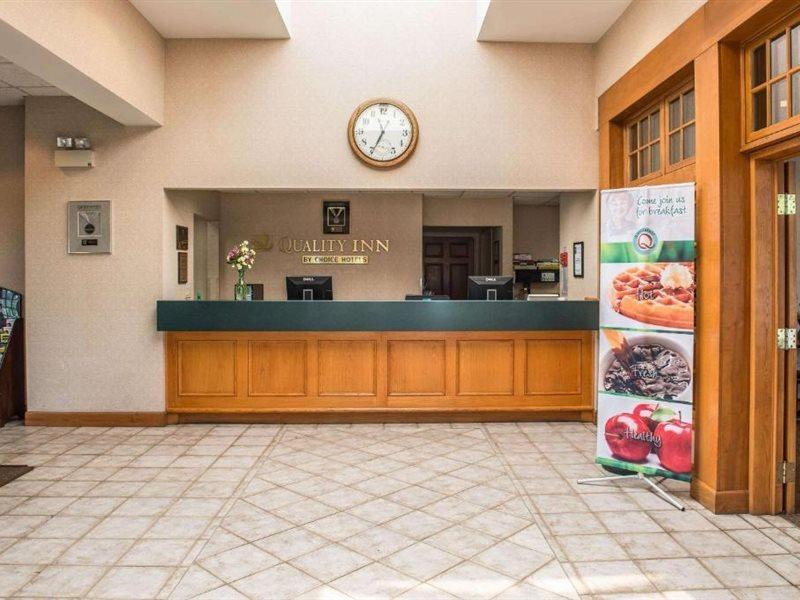 匹兹堡机场品质酒店 奥克代尔 外观 照片